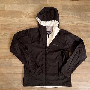 Patagonia rain jacket size M